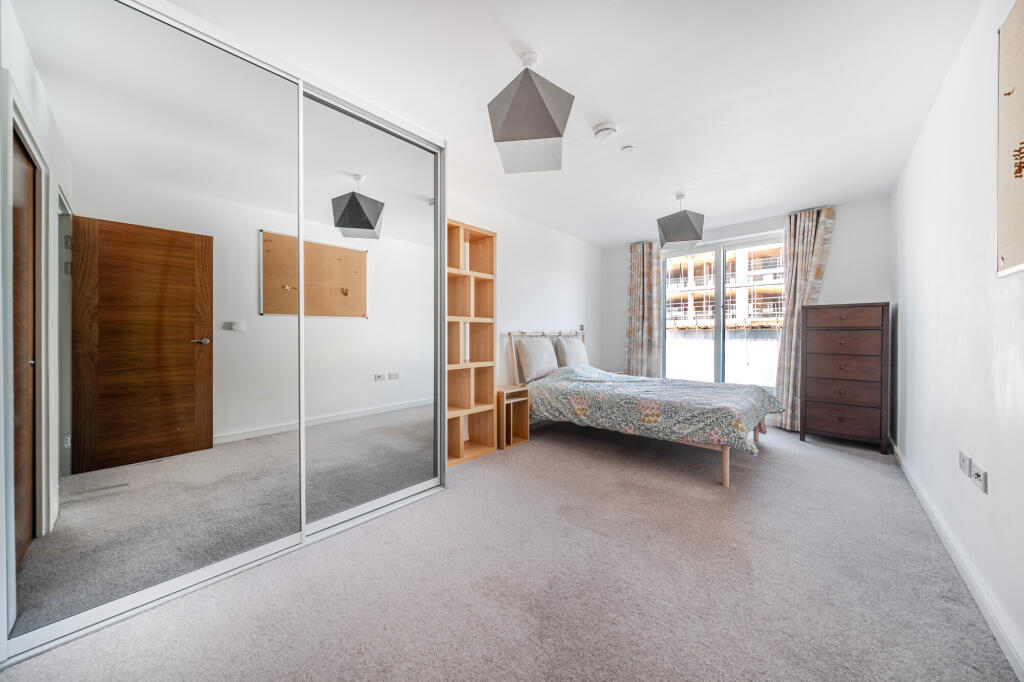 Midland Road, Bath, BA2 - More