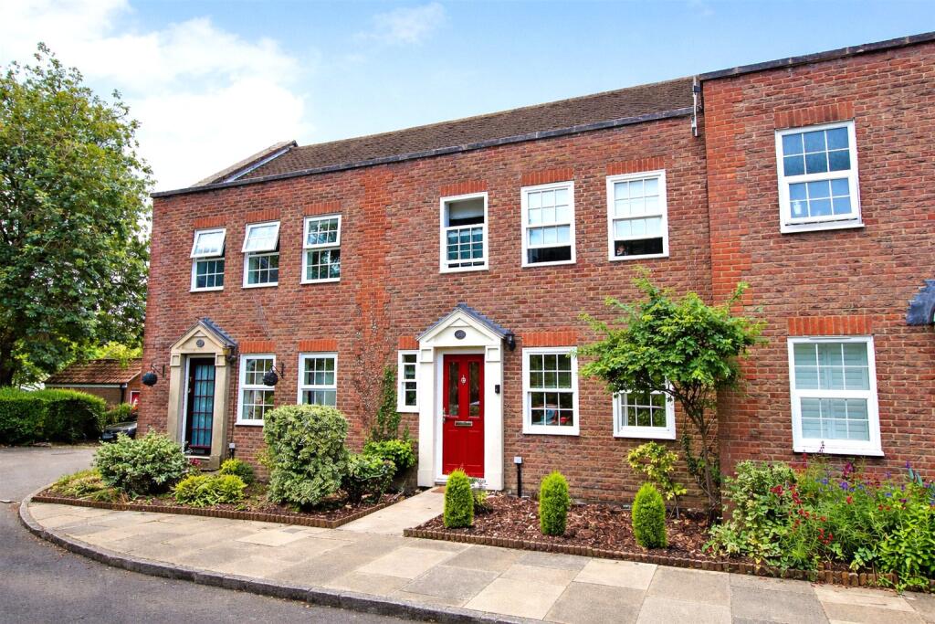 Main image of property: York Mews, Alton, Hampshire, GU34