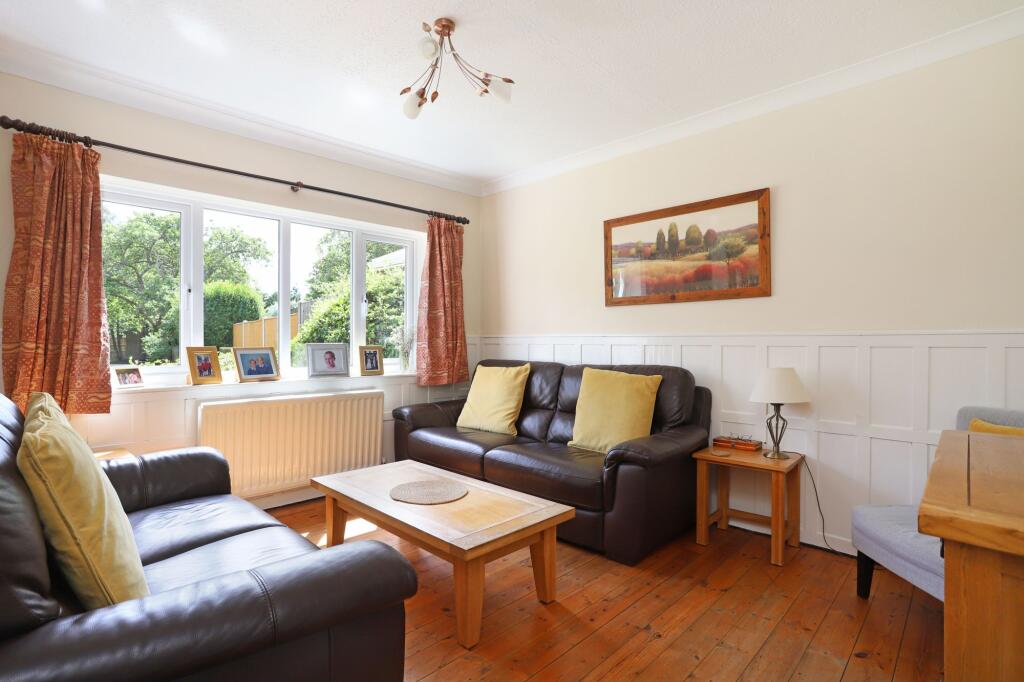 House in Farnham, Fairfield - View 2