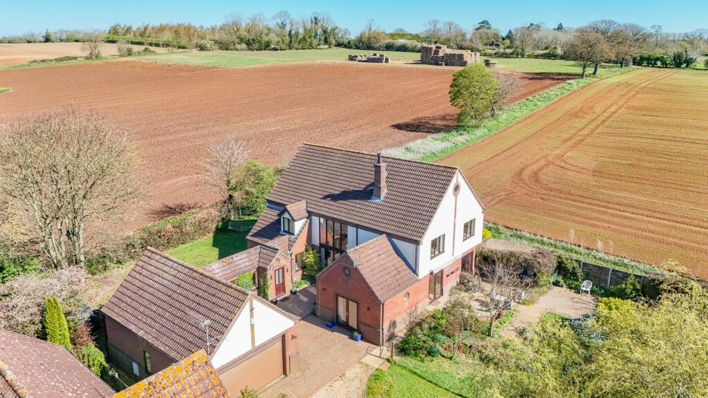Main image of property: Glosthorpe Manor, Ashwicken, King's Lynn, Norfolk, PE32 1NB