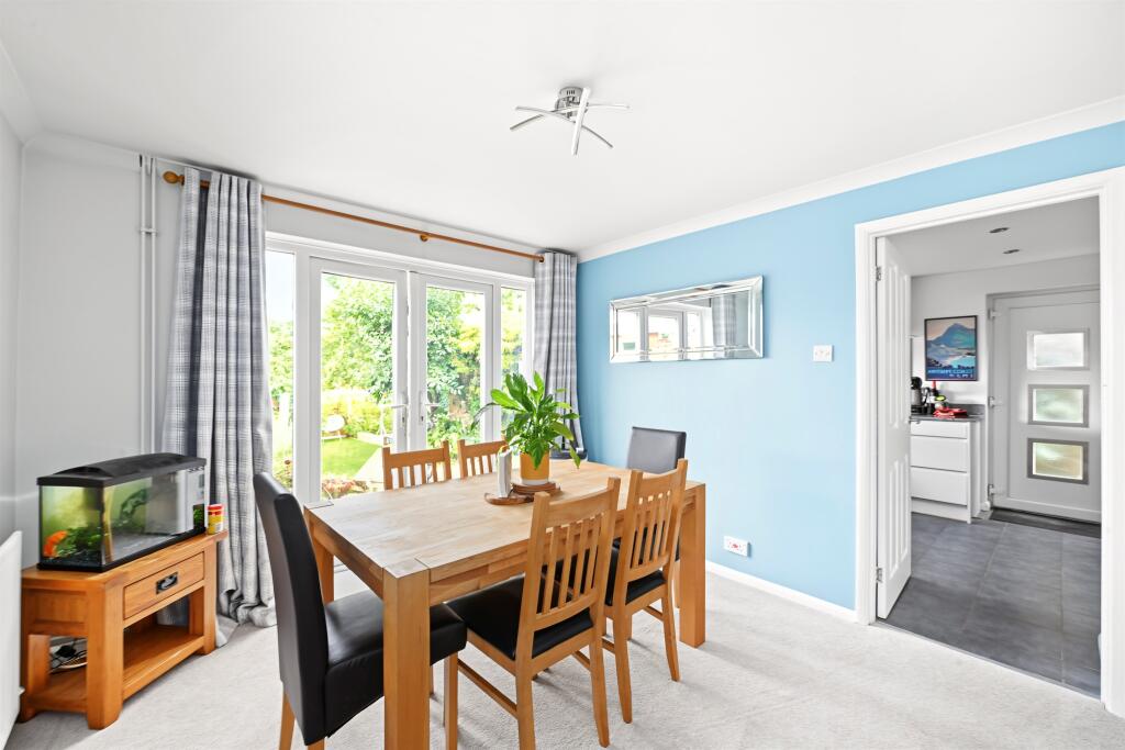 House in Luton - View 5