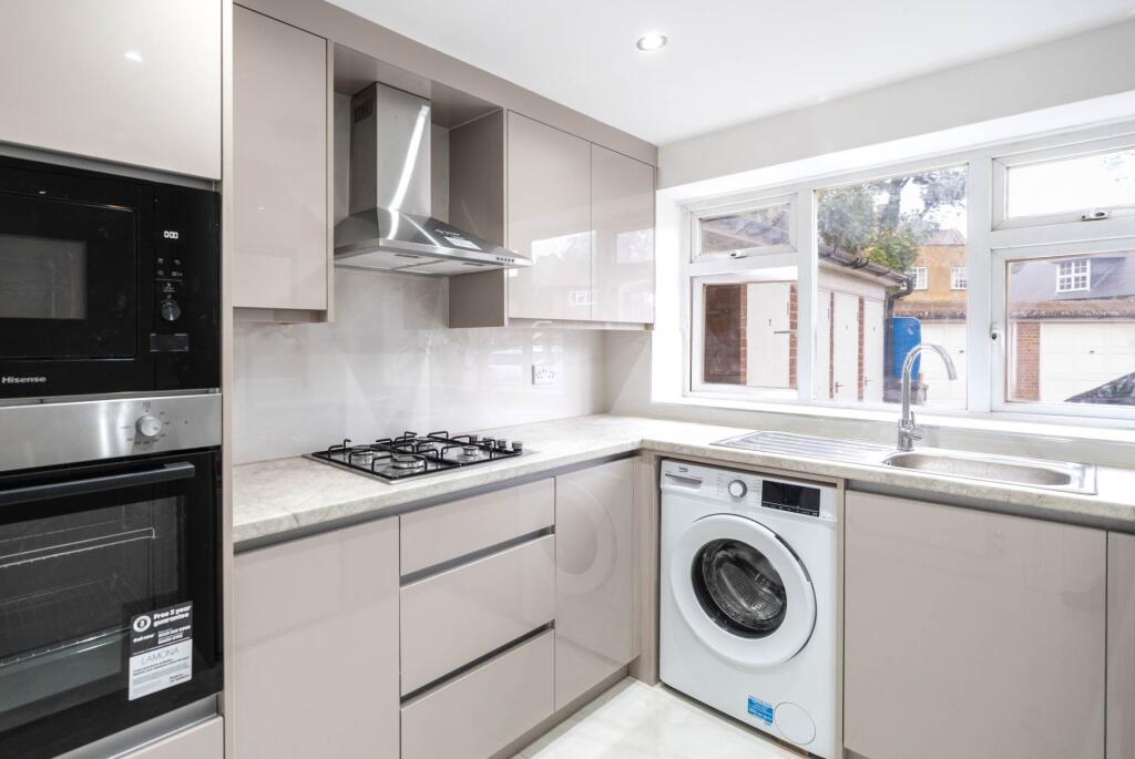 Apartment in London, Royal Borough of Kingston upon Thames - View 4