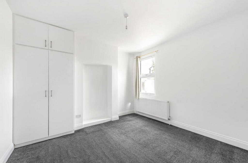 Apartment in London - View 5