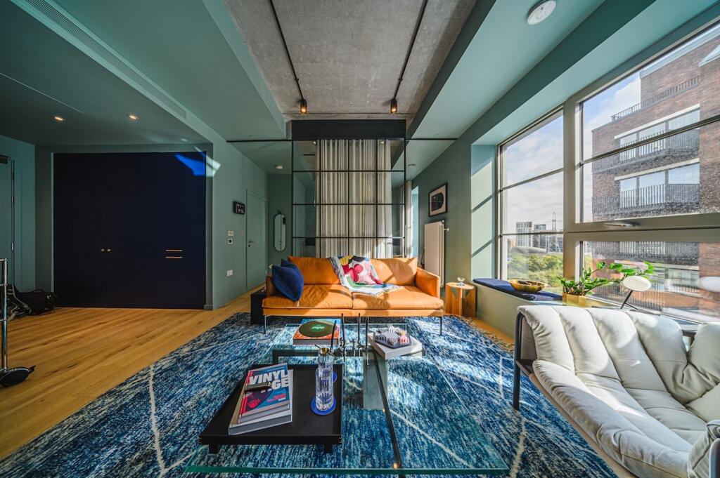 Main image of property: Goodluck Hope Walk, Douglass Tower, E14