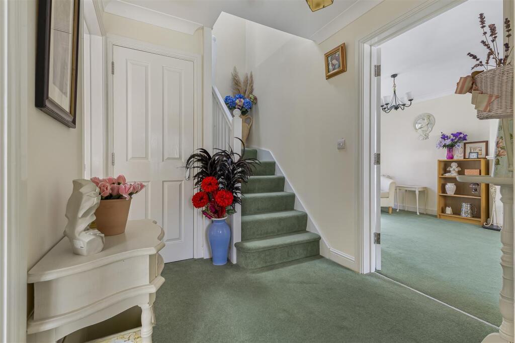 House in Dartford - View 2