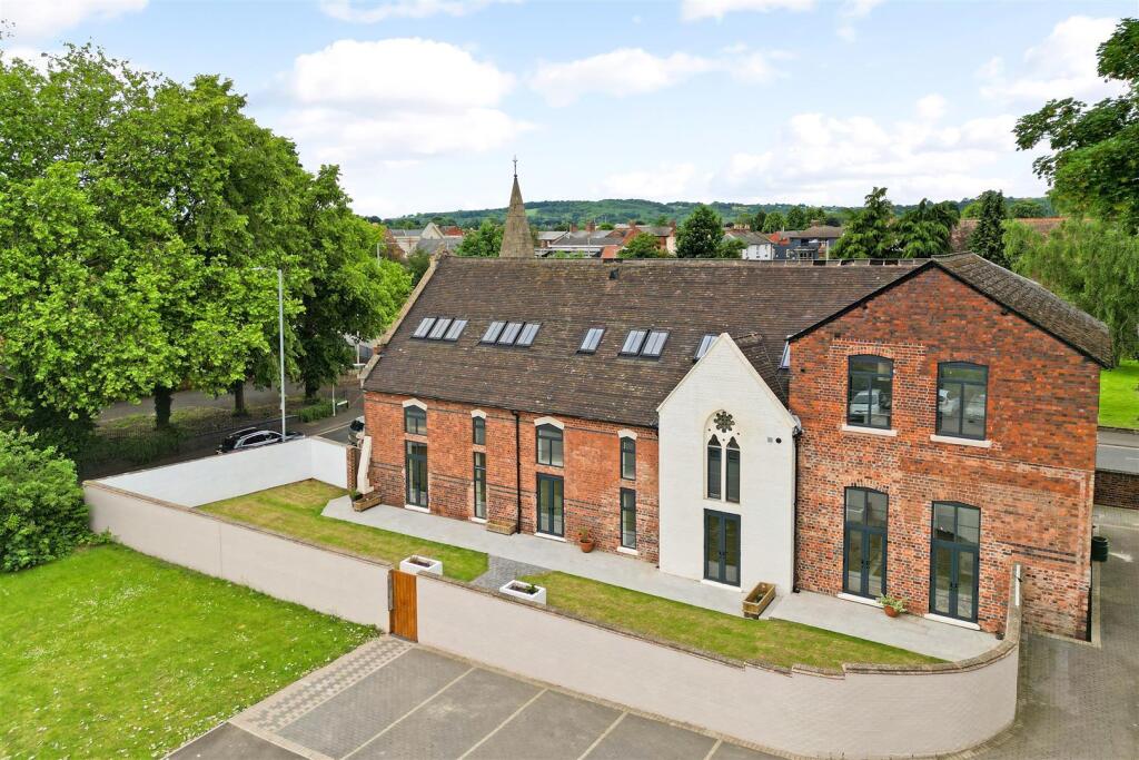 Main image of property: 32 Vale Road, St Wulstans Apartments, Stourport On Severn
