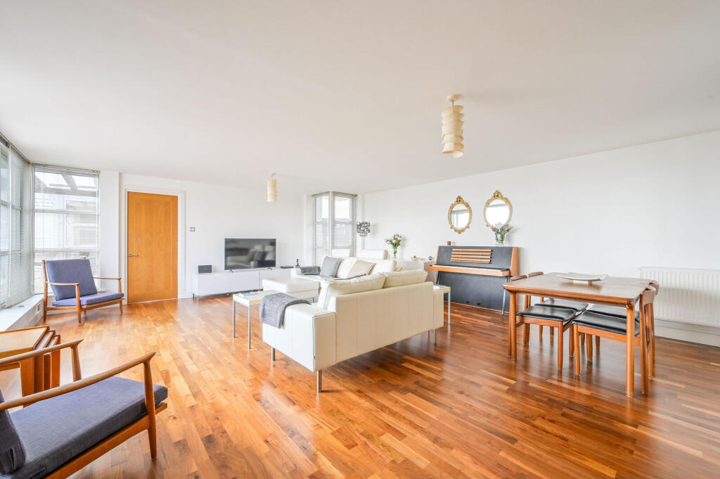 Apartment in London - More