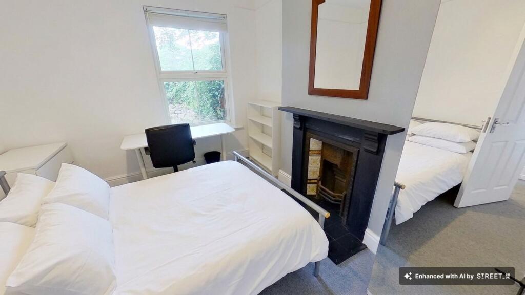 House in Nottingham - View 3