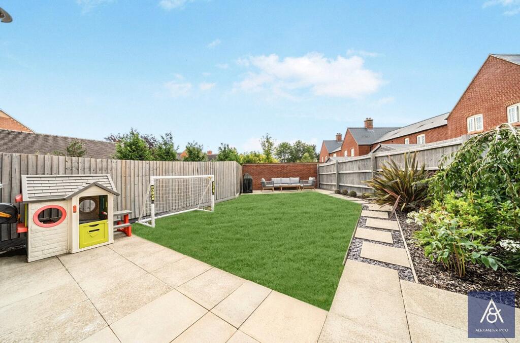 House in Brackley, West Northamptonshire - View 4