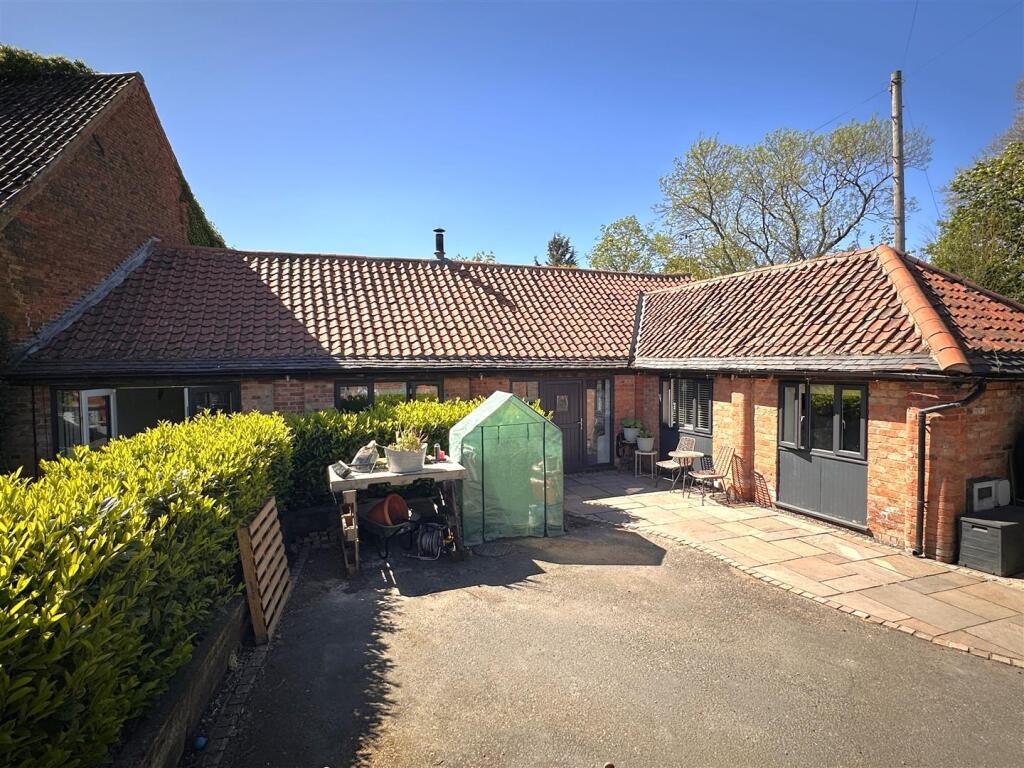 Main image of property: Grange Court, Great North Road, South Muskham, Newark