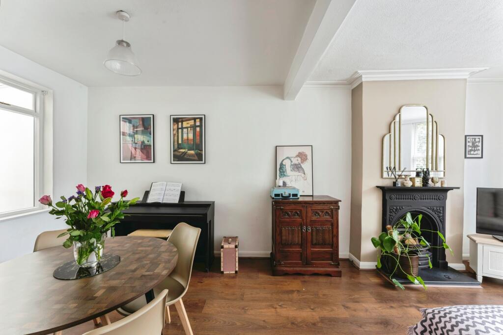 Salisbury Road, Romford, RM2 photo 4