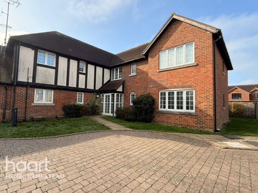 Main image of property: Dunstable Road, St Albans