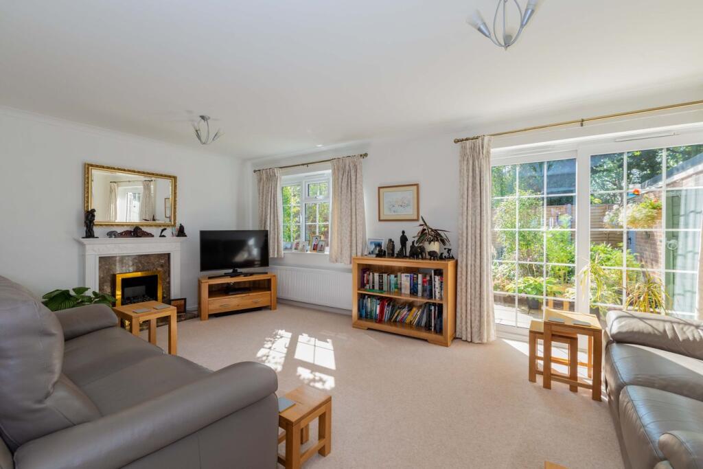 Barn Drive, Maidenhead, SL6 photo 3