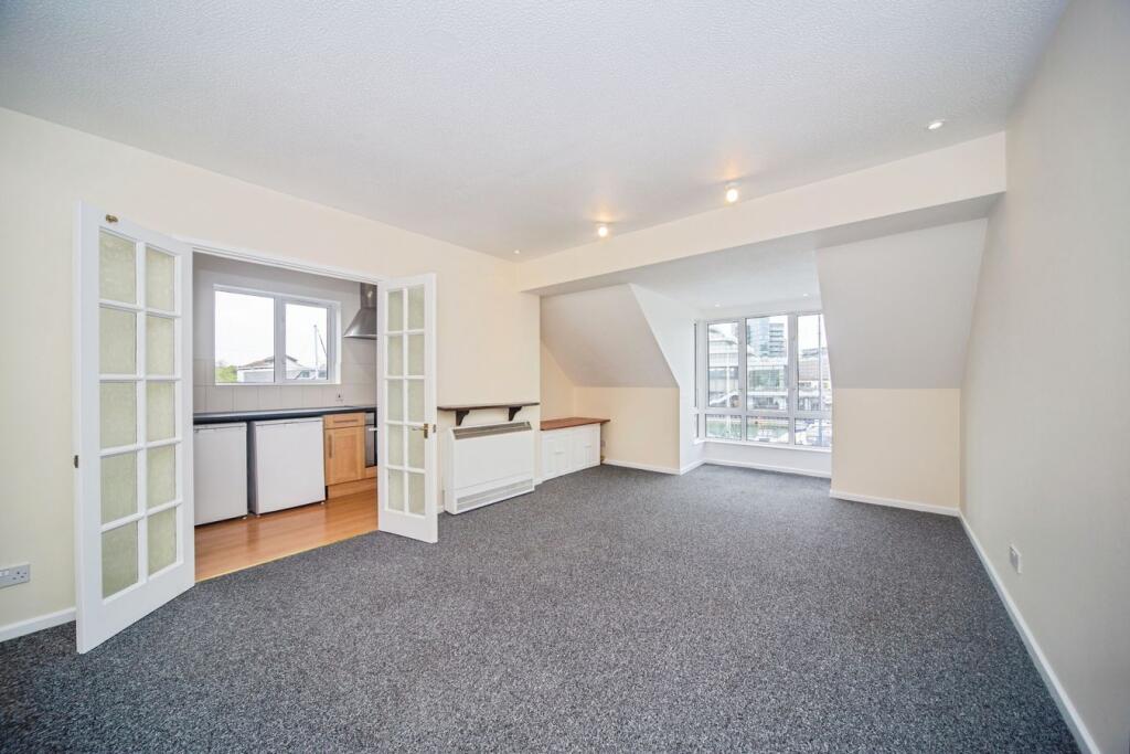 Apartment in Southampton - View 2