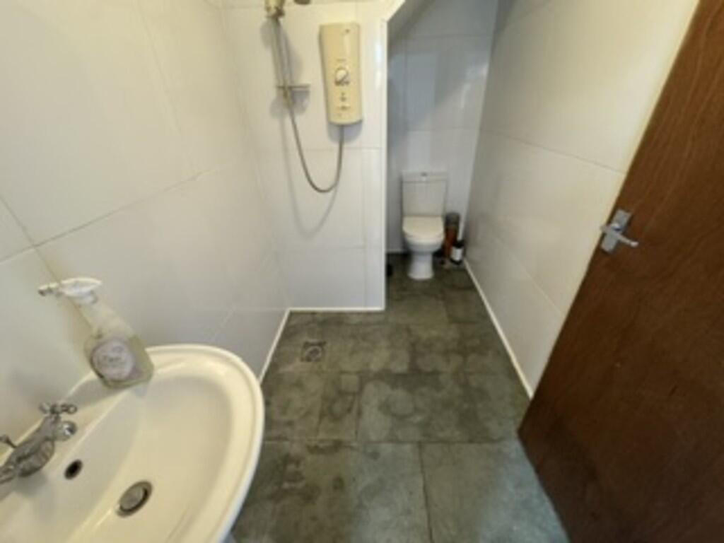 House in Twickenham - View 5