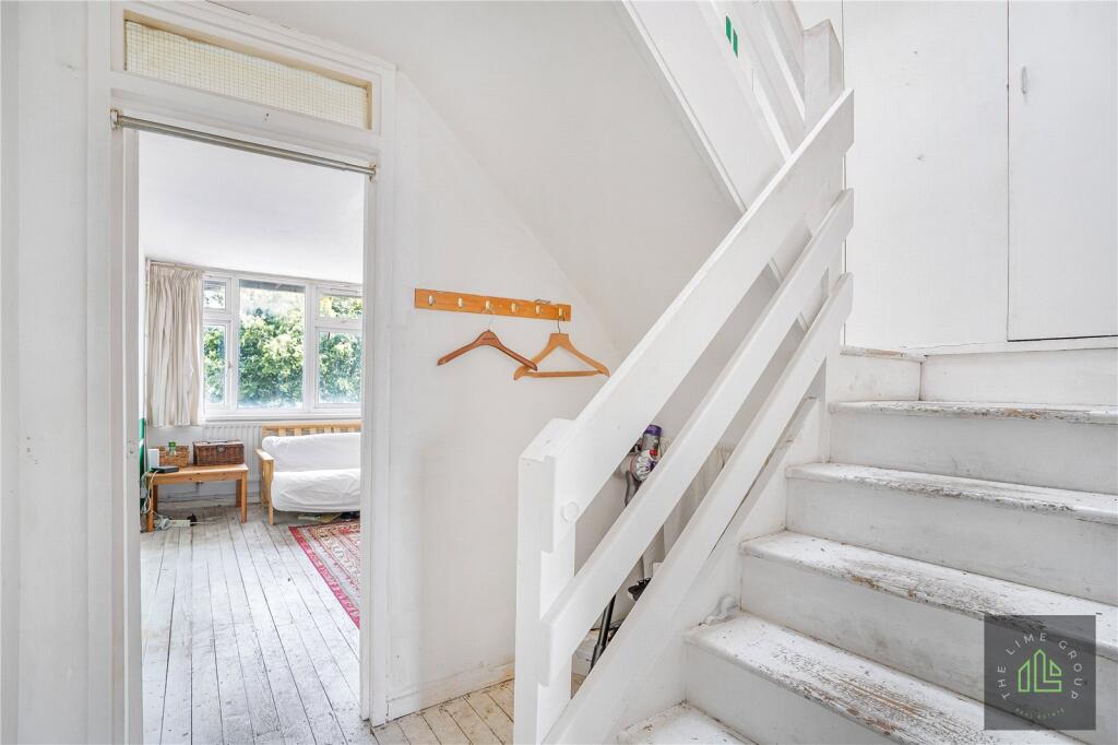 Apartment in London - View 3