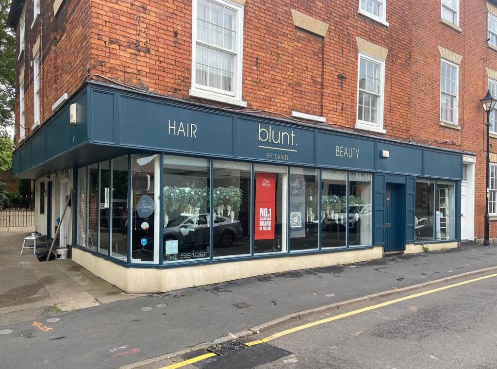 Main image of property: 42-43 Swinegate, Grantham, NG31 6RL