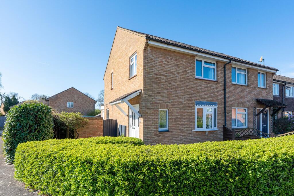 Main image of property: Great Close Road, Yarnton, OX5