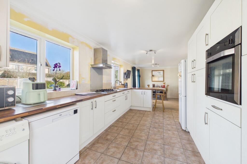 Nunnery Drive, Thetford, IP24 photo 3