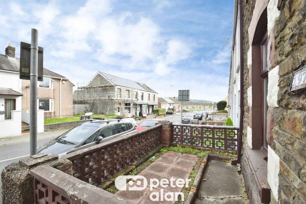 House in Swansea, Cwmbwrla - View 5