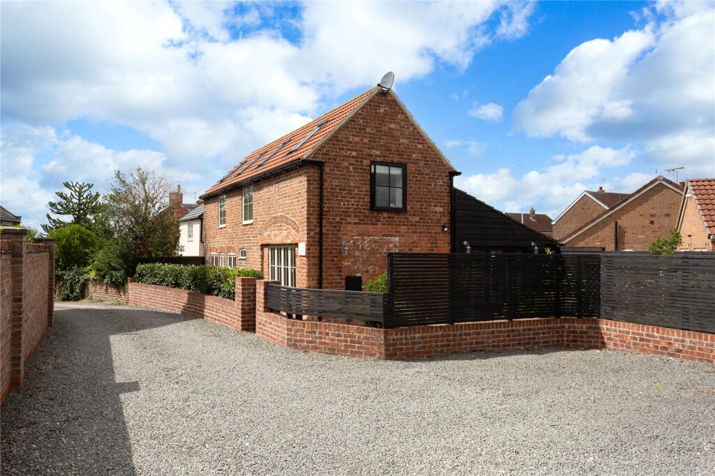 2-bed detached on Church Hill, Wistow, Selby, North Yorkshire, YO8, £399,950