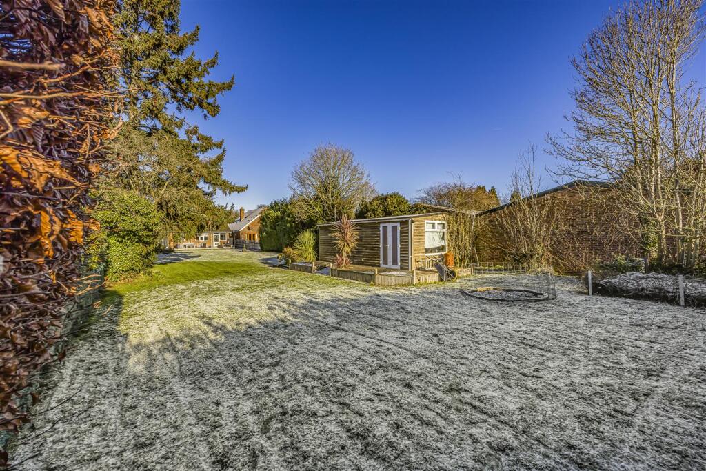 New Road, Lovedean photo 3