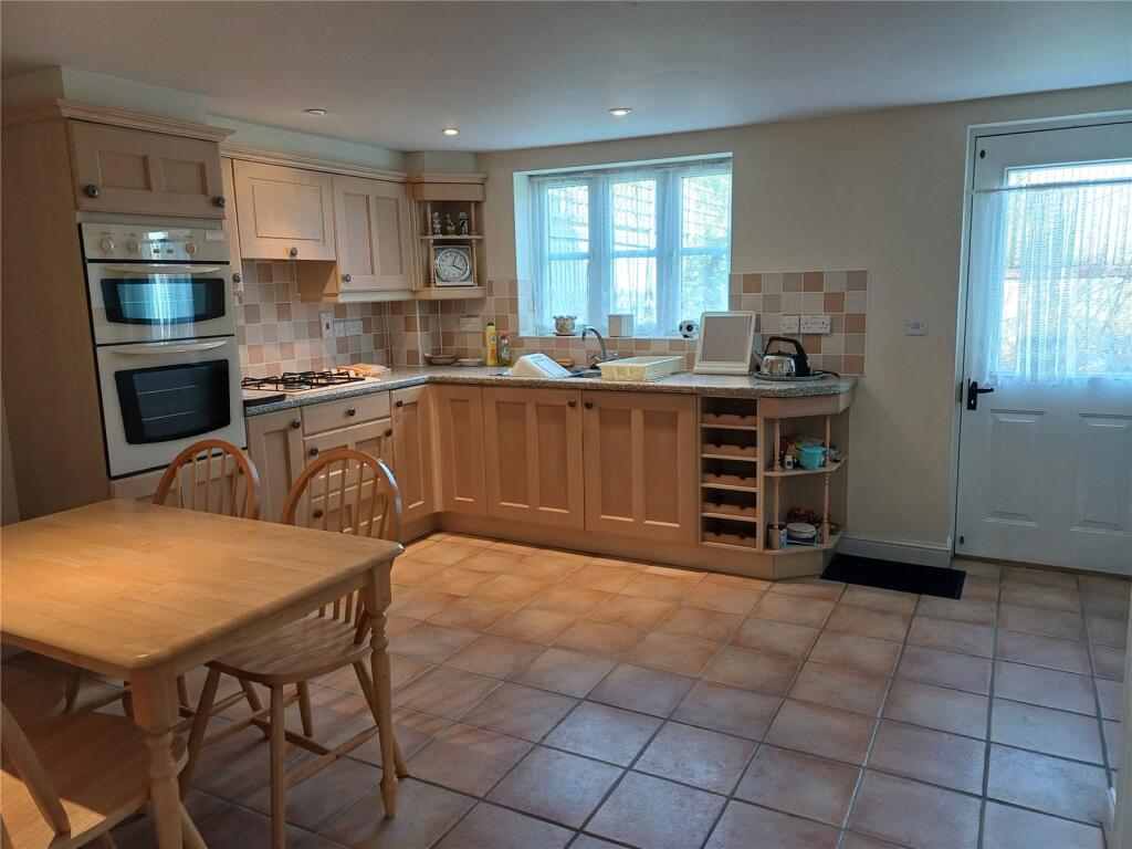 Home Farm Way, Shipton Gorge, Bridport, Dorset, DT6 photo 4