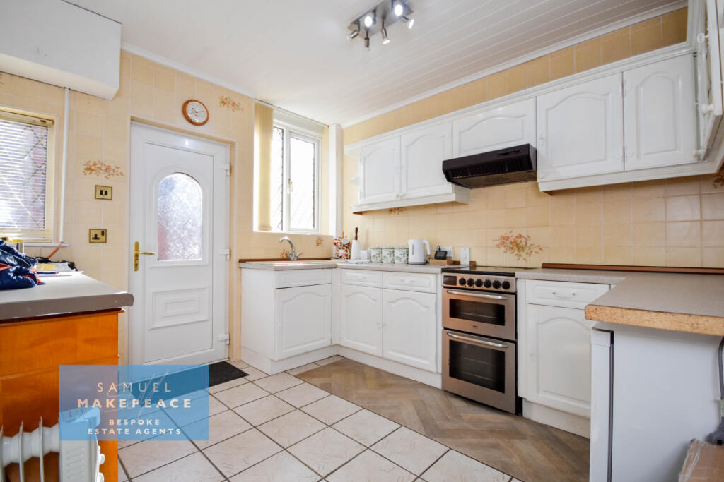 House in Stoke-on-Trent - View 4