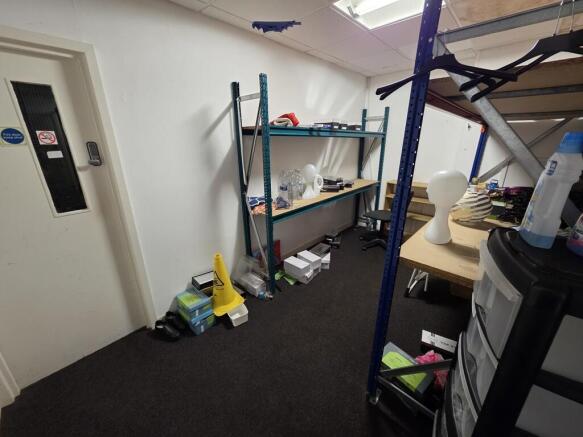 Photo 8