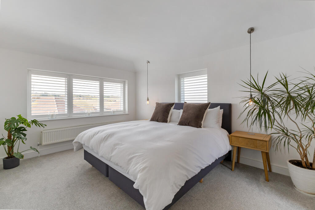 Coxborrow Close, Cookham, SL6 - More
