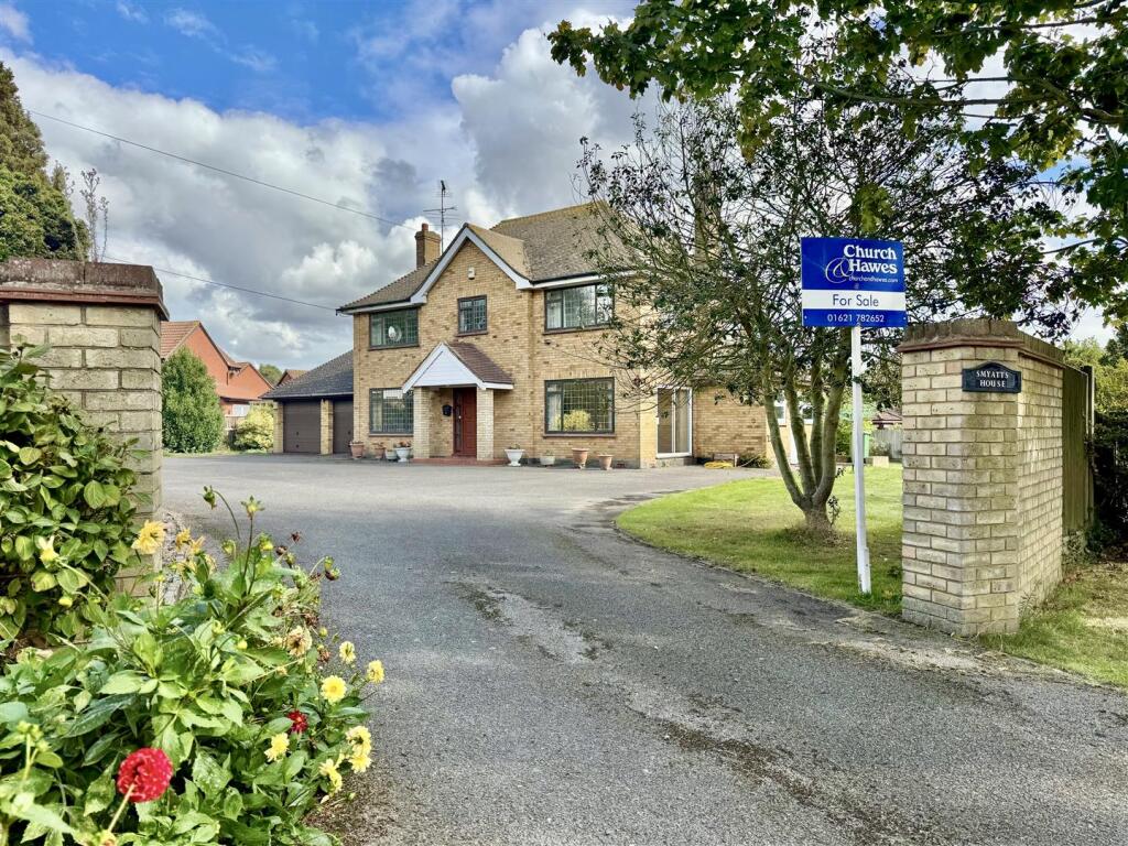 4-bed detached on Smyatts Close, Southminster, £700,000