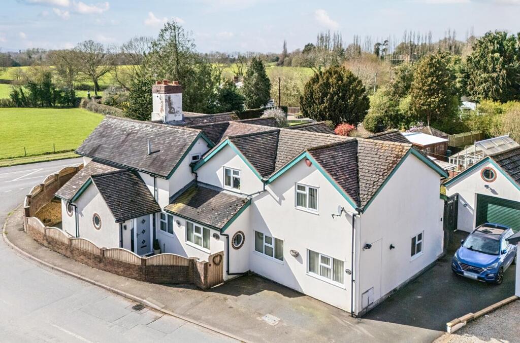 Main image of property: Lyndhurst, Bicton Lane, Bicton, Shrewsbury, SY3 8EH