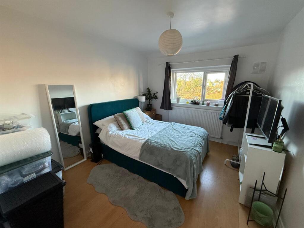 Main image of property: London Road Mitcham