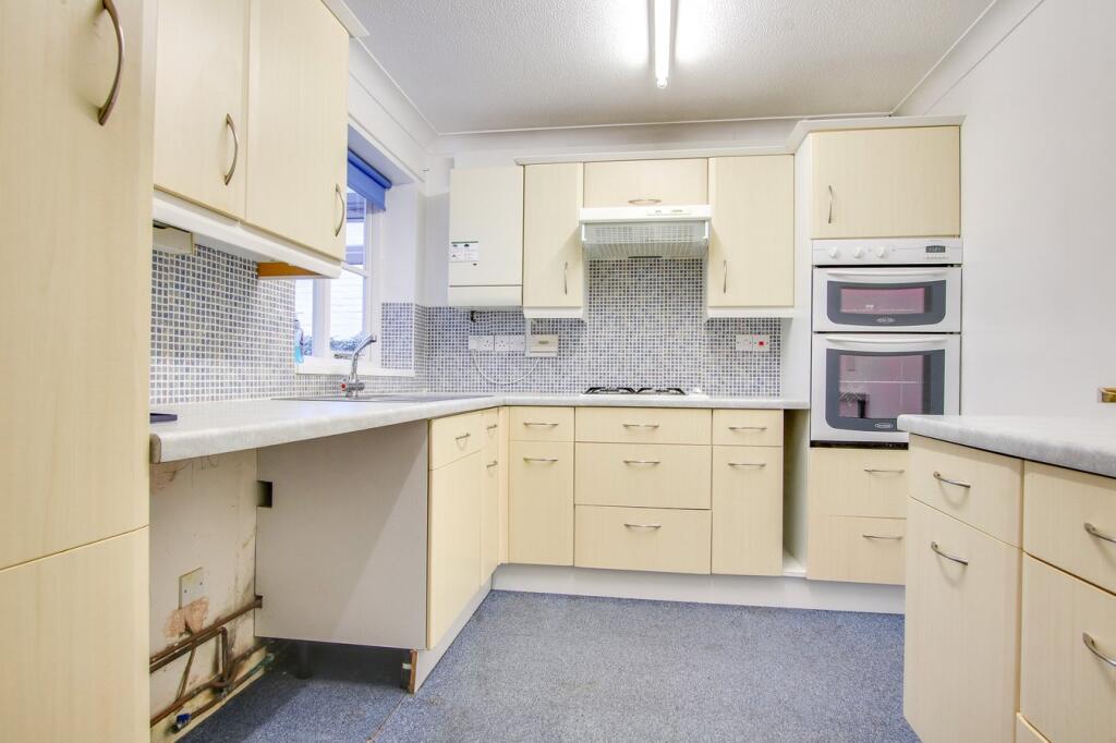 Wellands Road, Lyndhurst, SO43 photo 3