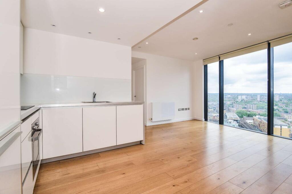 Apartment in London - More
