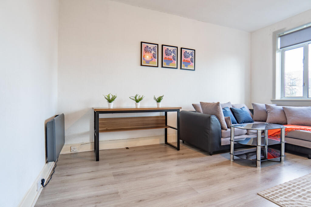 Calder Road, Edinburgh, EH11 4AL - More