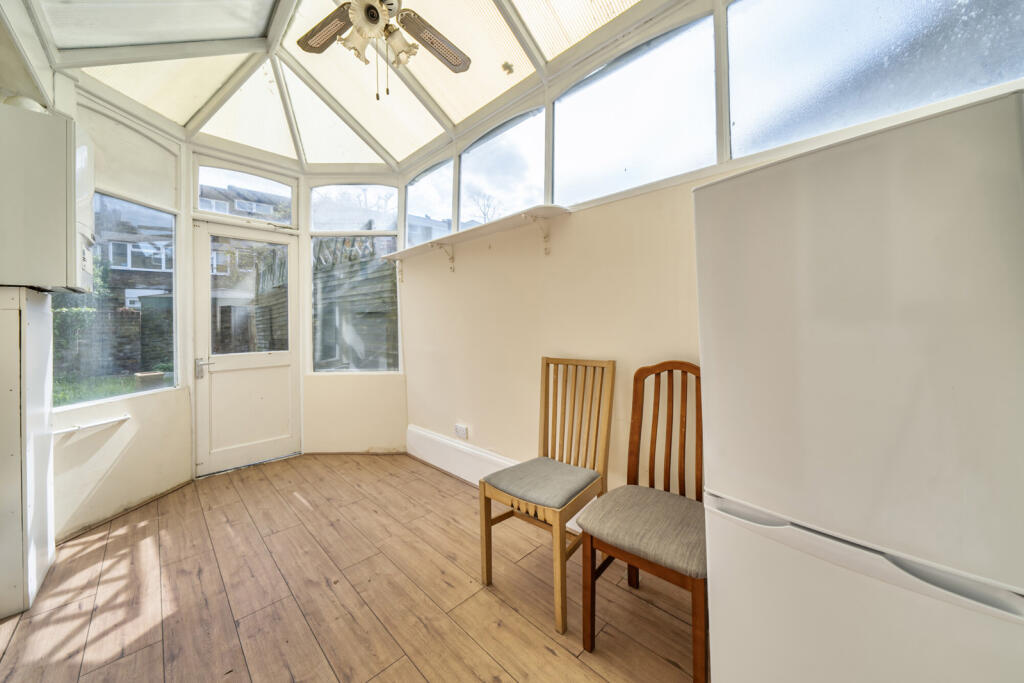 Apartment in London - View 5