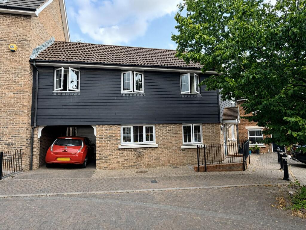 House in Romford - View 2