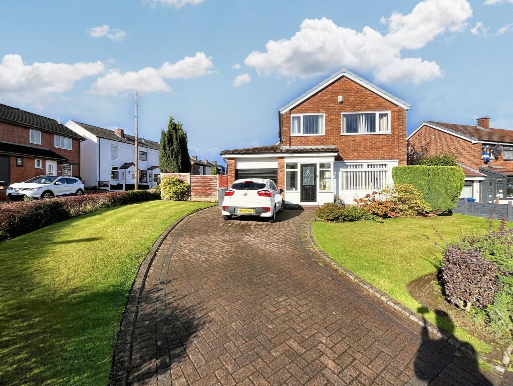 3-bed detached on Felton Close, Bury, BL9, £325,000