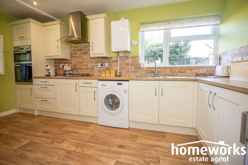 Ascot Gardens, Dereham, NR19 photo 3
