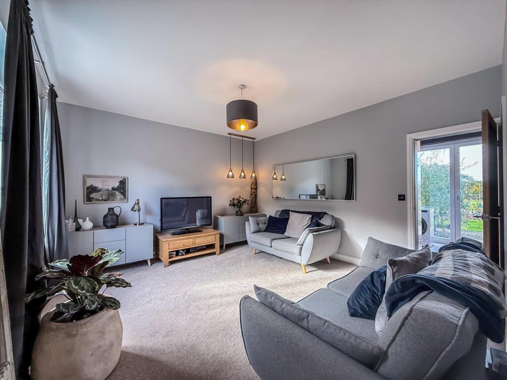 House in High Peak, Hartington Upper Quarter - View 3