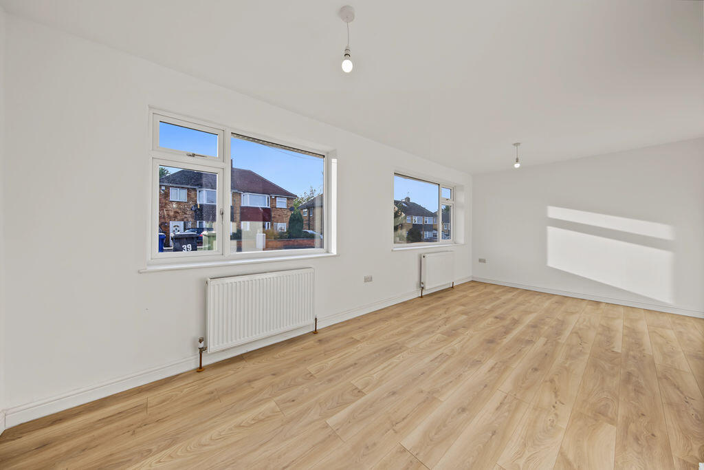 House in Chesterfield, Derbyshire - More