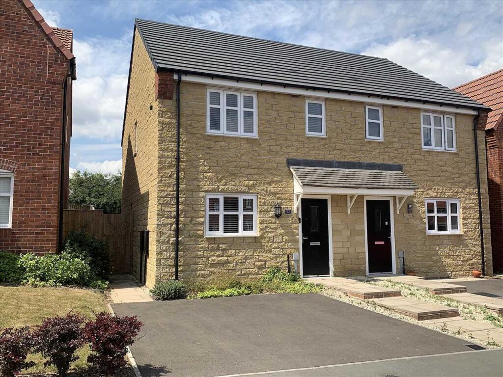 3-bed semi-detached on Buckthorn Close, Bolsover, £210,000