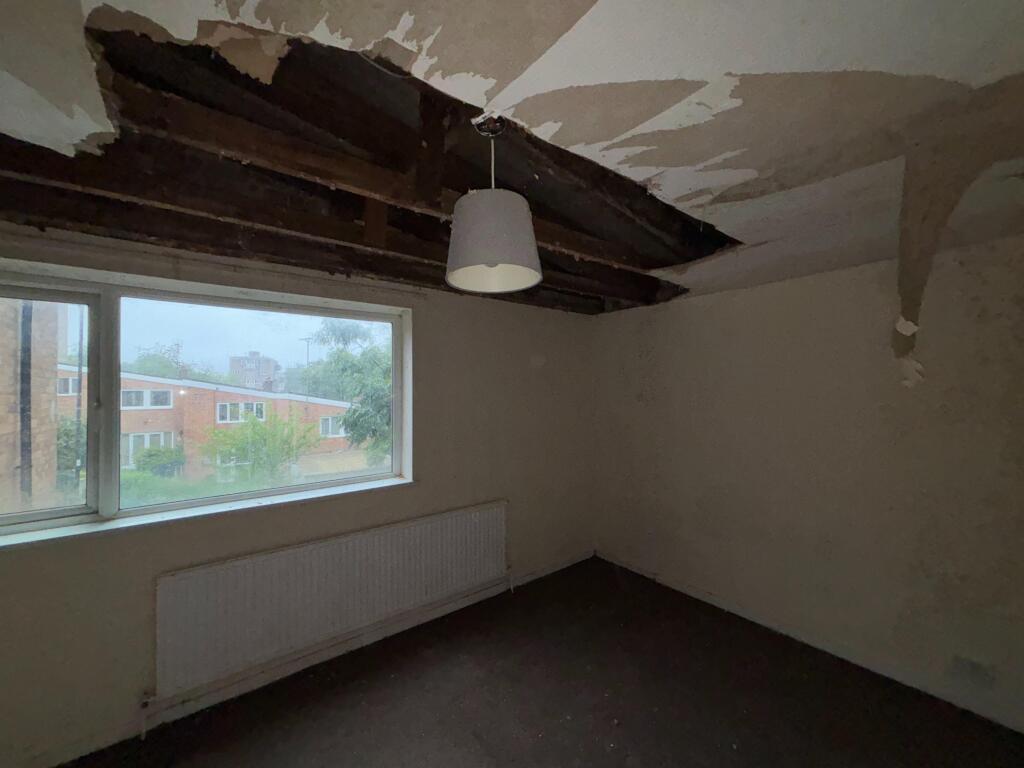 House in Sheffield, South Yorkshire - View 5