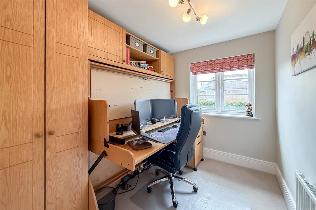 House in St Albans - View 5