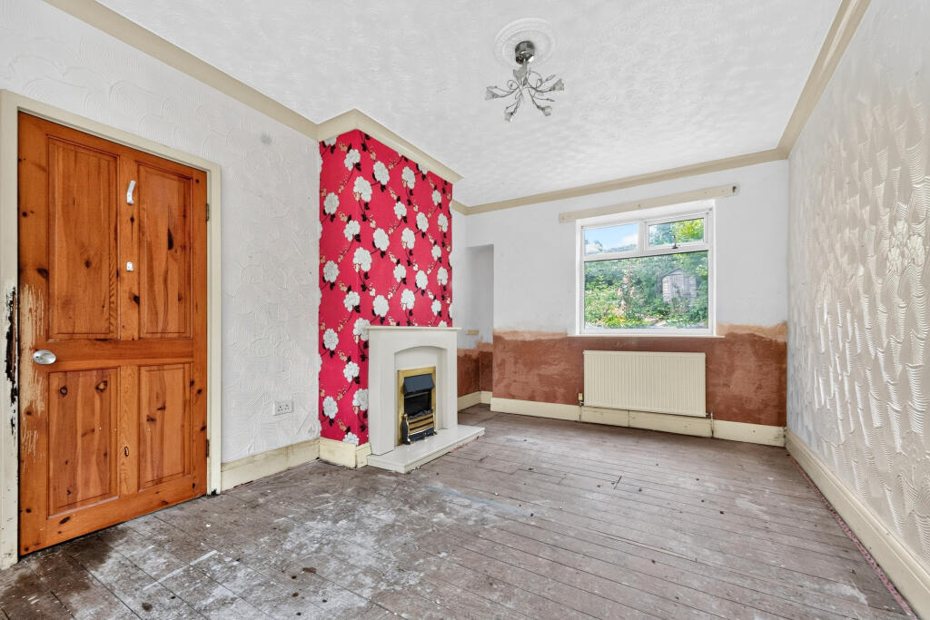 House in Rotherham, Greasbrough - View 5