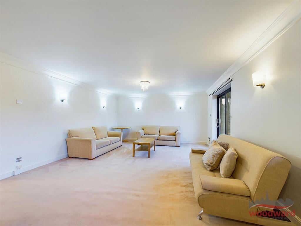 Apartment in Harrow - More