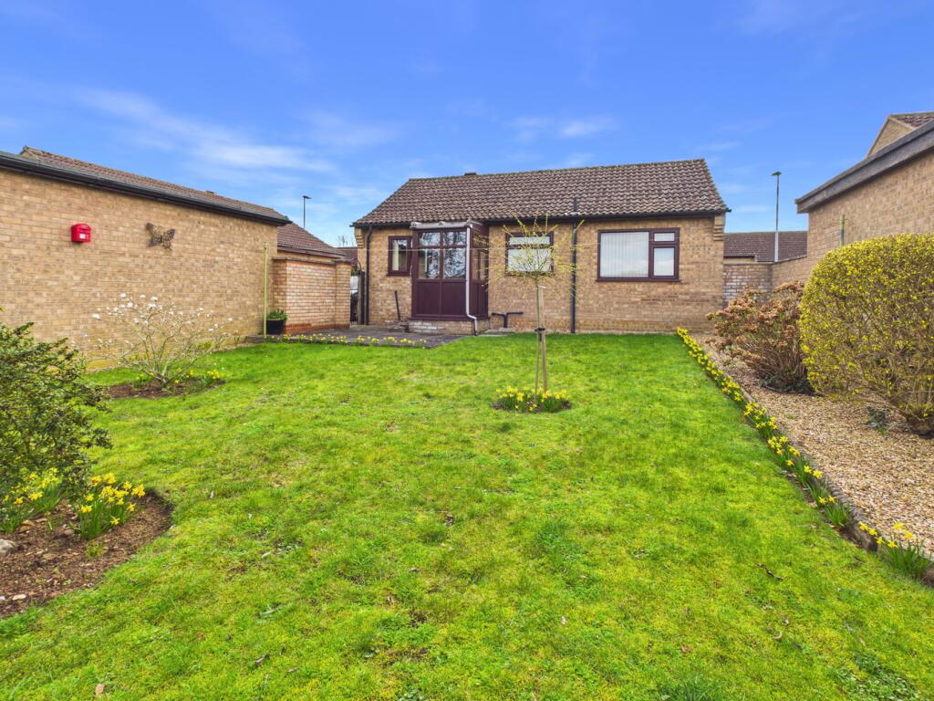 Kestrel Avenue, Downham Market, PE38 photo 2