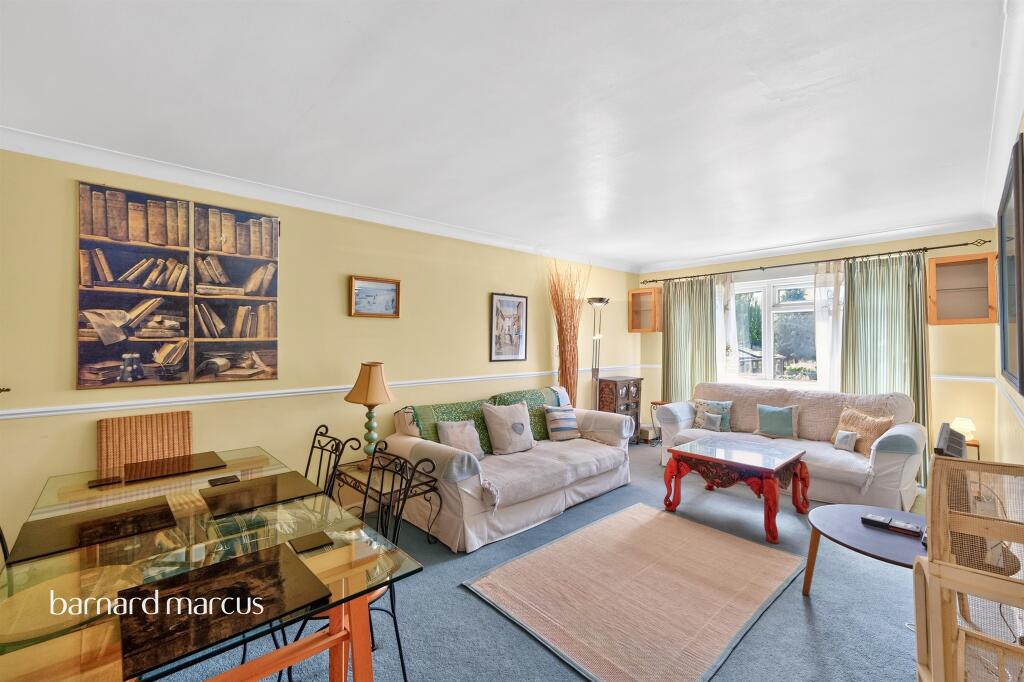Apartment in London, Royal Borough of Kingston upon Thames - View 2
