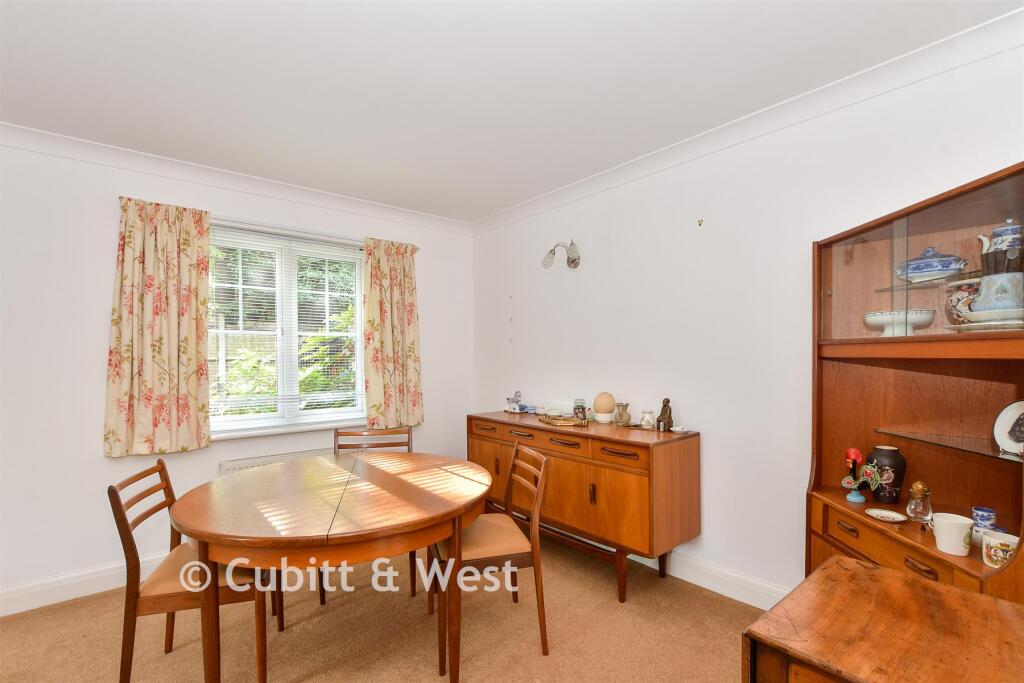 Apartment in Redhill - View 2